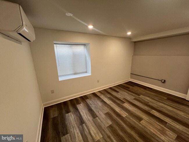 Building Photo - 3228 W Diamond St