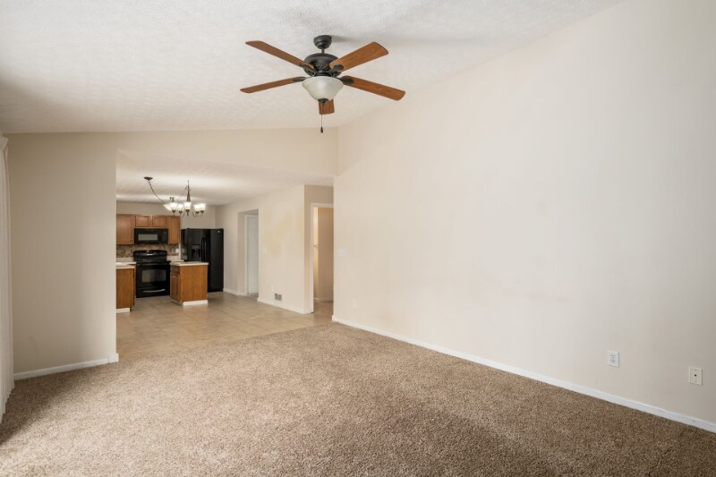 Building Photo - 8651 Olenbrook Dr