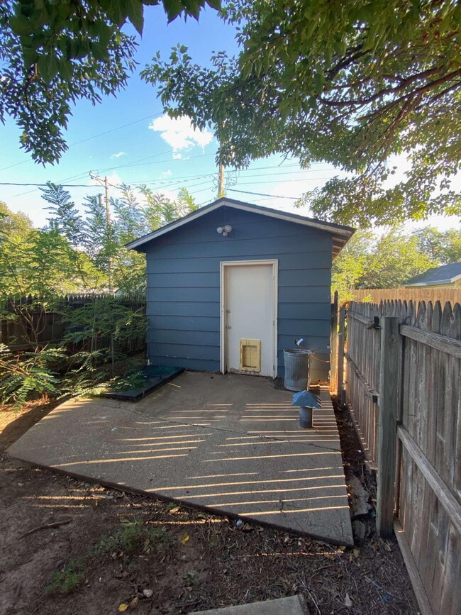 Building Photo - 3315 25th St