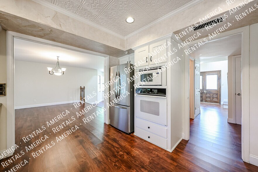 Building Photo - 5131 N 18th St