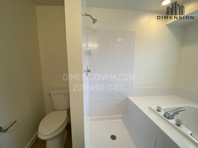 Building Photo - Stylishly Renovated Home with Private Back...