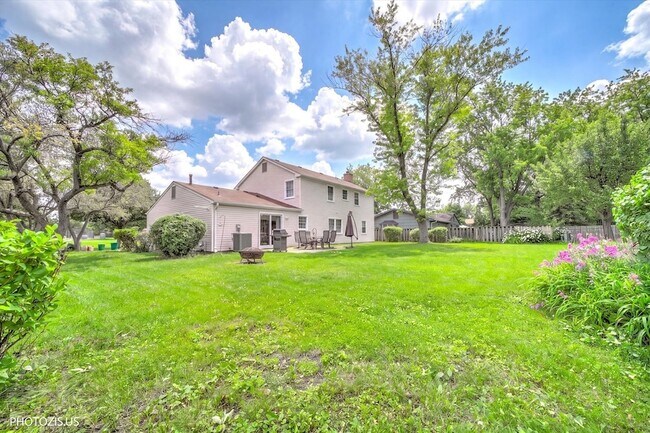 Building Photo - 1111 Plum Grove Cir