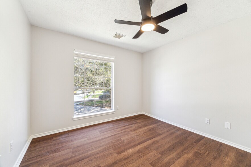 Building Photo - 18603 Timber Twist Dr