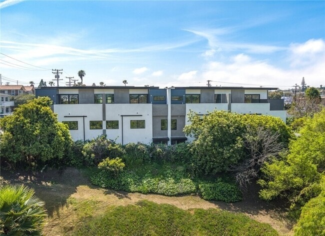 Building Photo - 617 Aviation Way