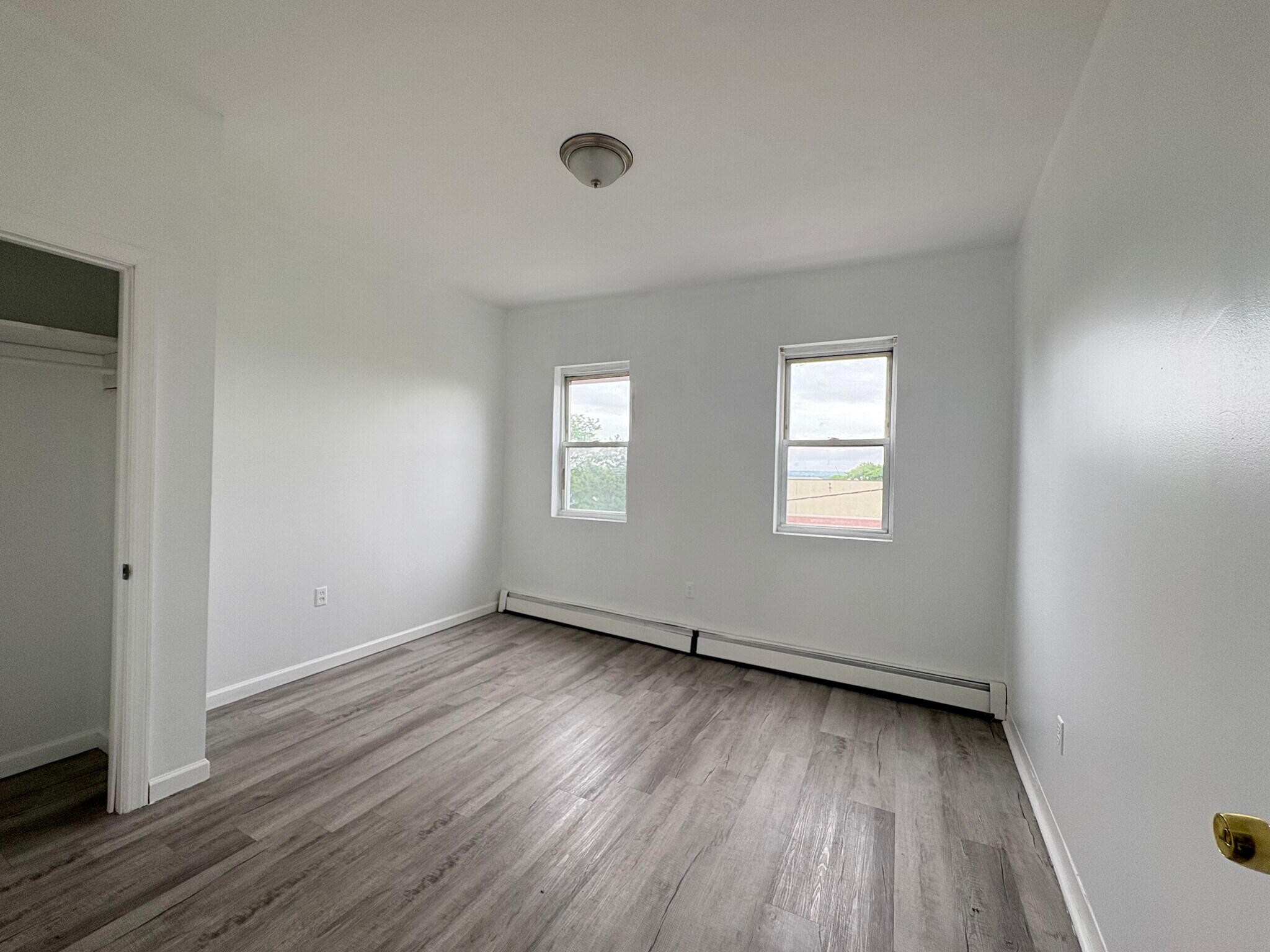 264 1st St 6 - 272 1st St
