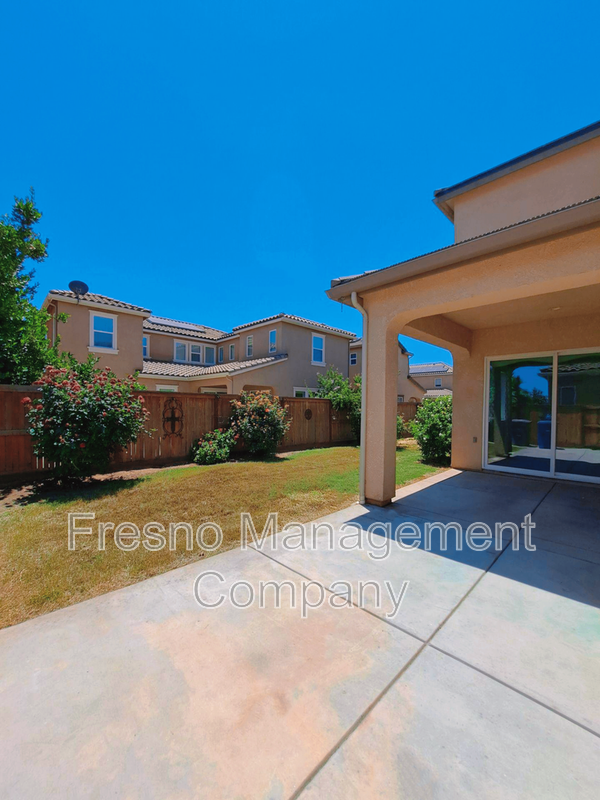 Building Photo - 4266 Sierra Madre Ave