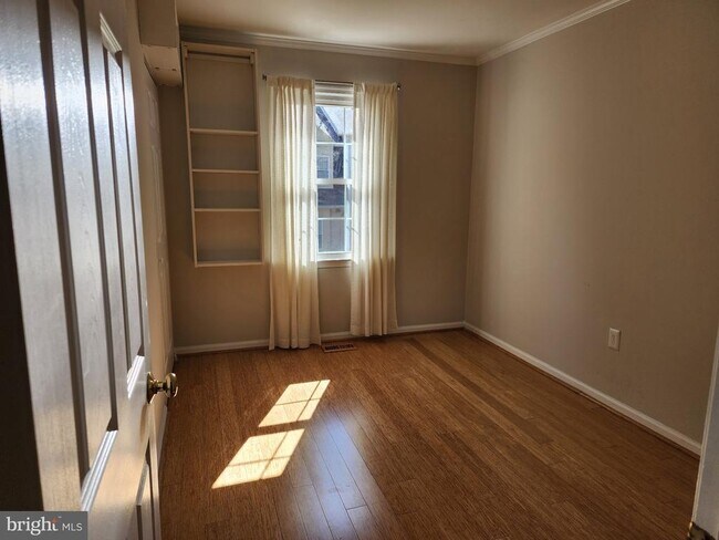 Building Photo - 3720 Mt Airey Ln