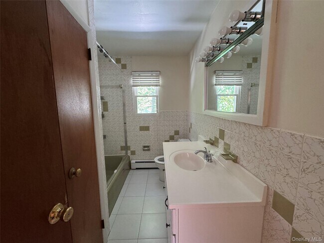 Building Photo - 29 Hendrick Ave