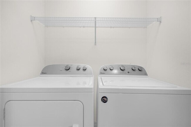 Building Photo - 8130 Red Stopper Ln