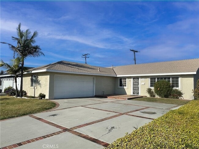 Primary Photo - 14332 Thunderbird Cir