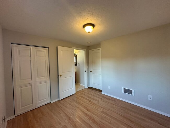 Building Photo - Stand-alone 1BR Home | W/D | Prime North E...