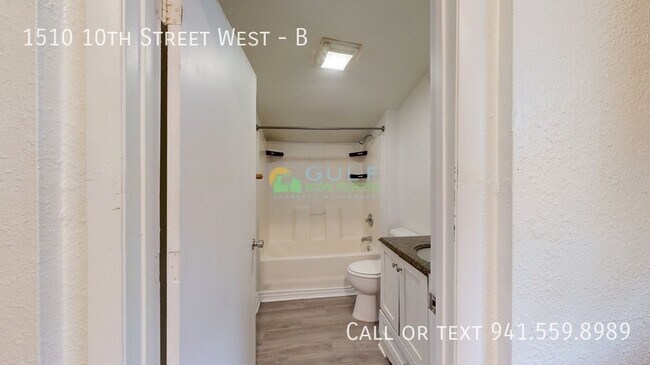 Building Photo - 1510 10th St W