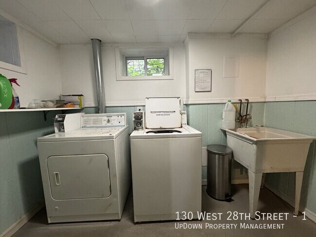 Building Photo - 130 W 28th St