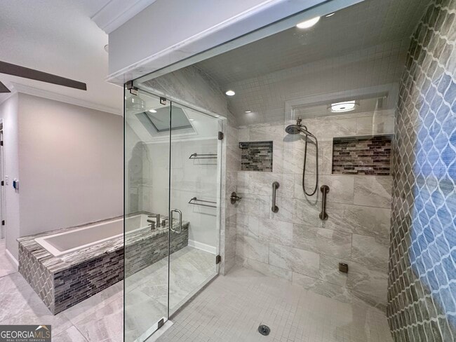 Building Photo - 3363 Somerset Trace