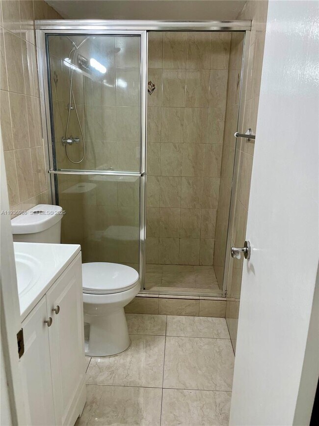 Building Photo - 245 NW 109th Ave