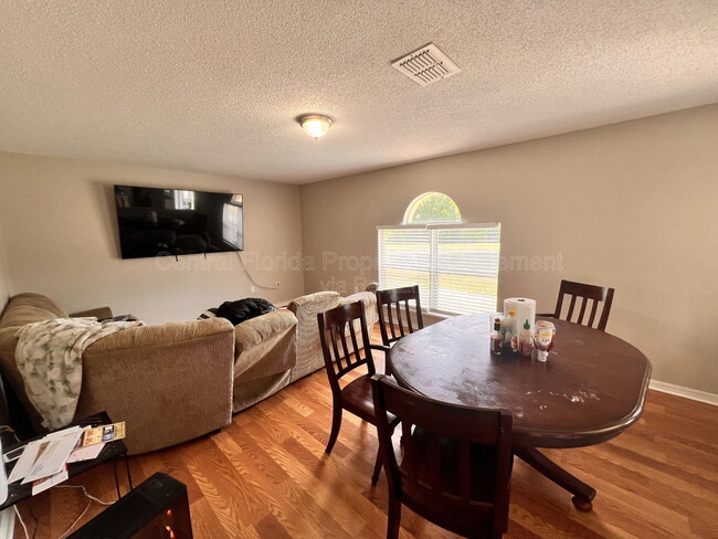 Building Photo - 14126 Econ Woods Ln
