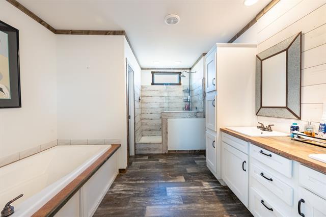 Building Photo - 4043 Co Rd 2626