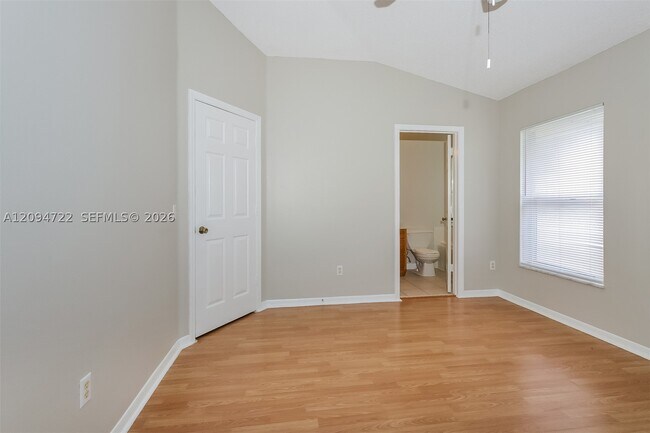 Building Photo - 506 NW Ferris Dr