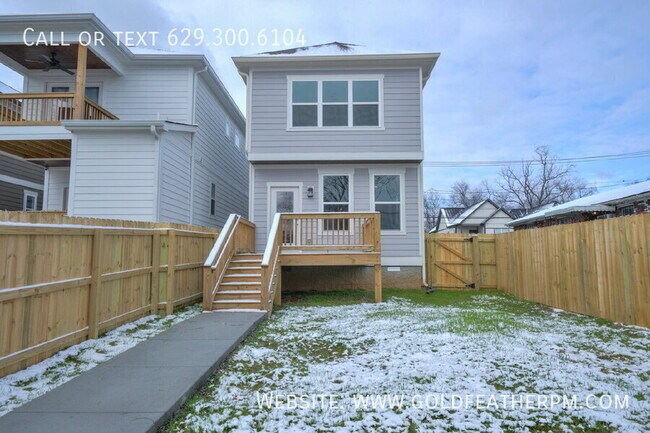 Building Photo - 2224 24th Ave N
