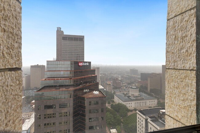 Building Photo - 50 W Broad St