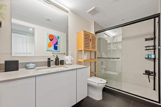 Building Photo - 1600 NE 1st Ave