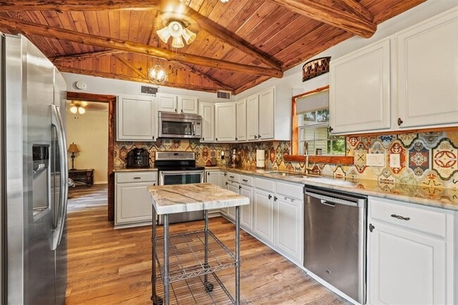 Building Photo - 27730 Morton Rd