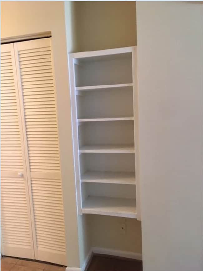 Building Photo - 2 BEDROOM/ 2 BATH APARTMENT