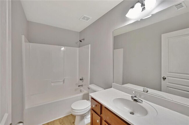 Building Photo - 2187 Oakland Grove Pl