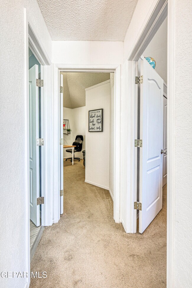 Building Photo - 7333 Golden Hawk Dr