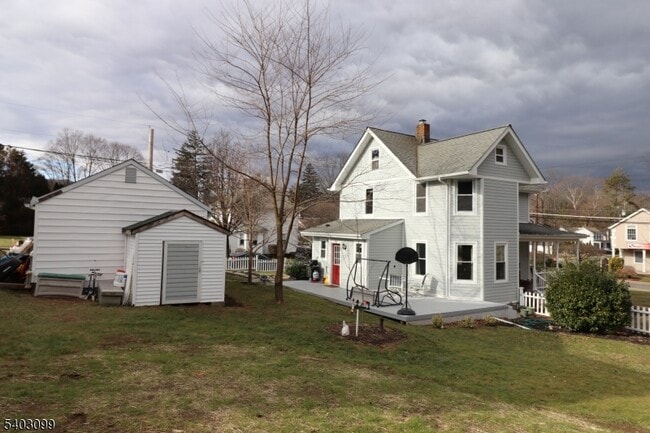 Building Photo - 236 W Main St