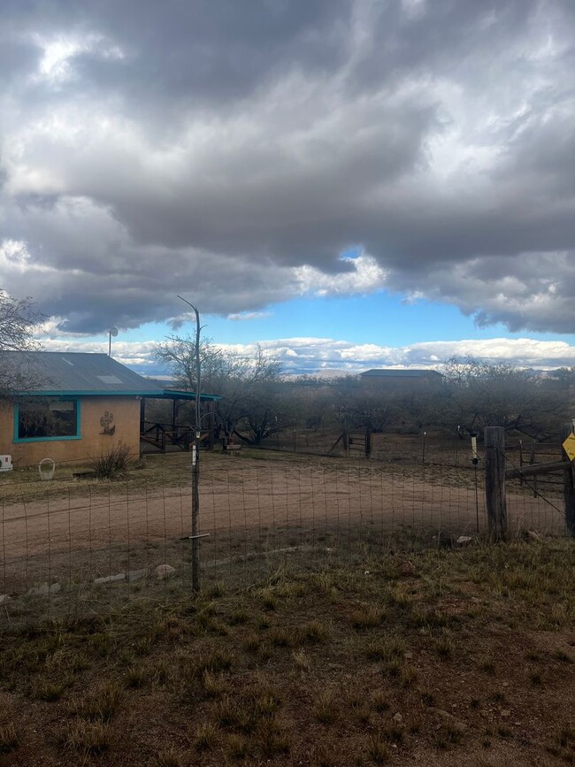 Building Photo - Beautiful ! Bed 1.5 Bath in J-6.