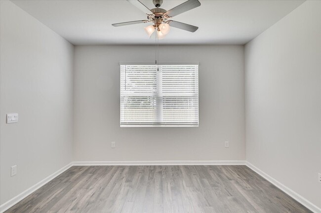 Building Photo - 809 Grovebury Ct