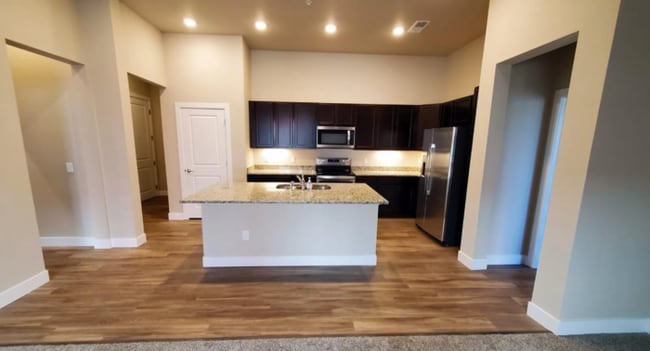 Primary Photo - Large 2 Bedroom Condo with Patio!