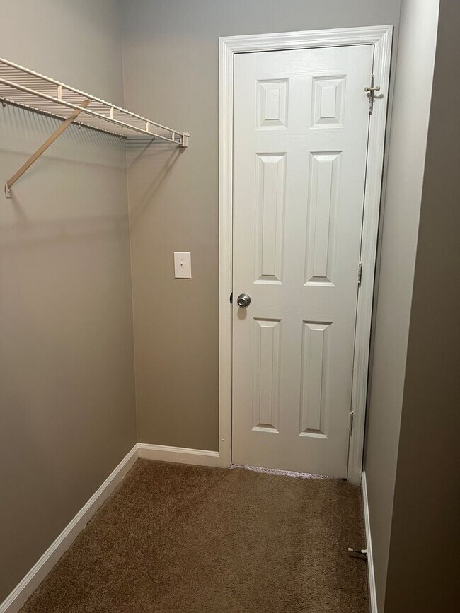 Building Photo - bg1023