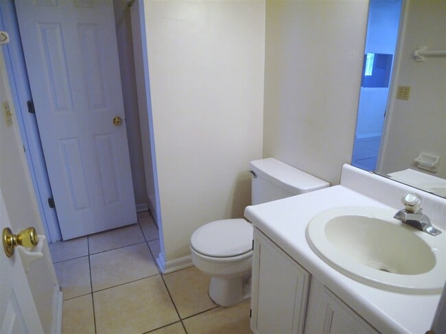 Building Photo - 428 Richview Park Cir W