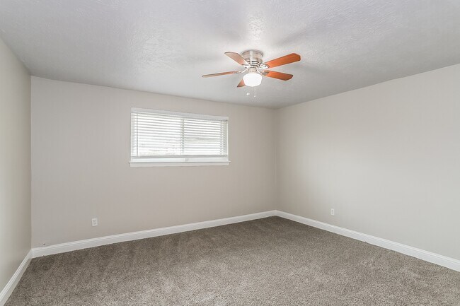 Building Photo - 10819 Sagewind Dr