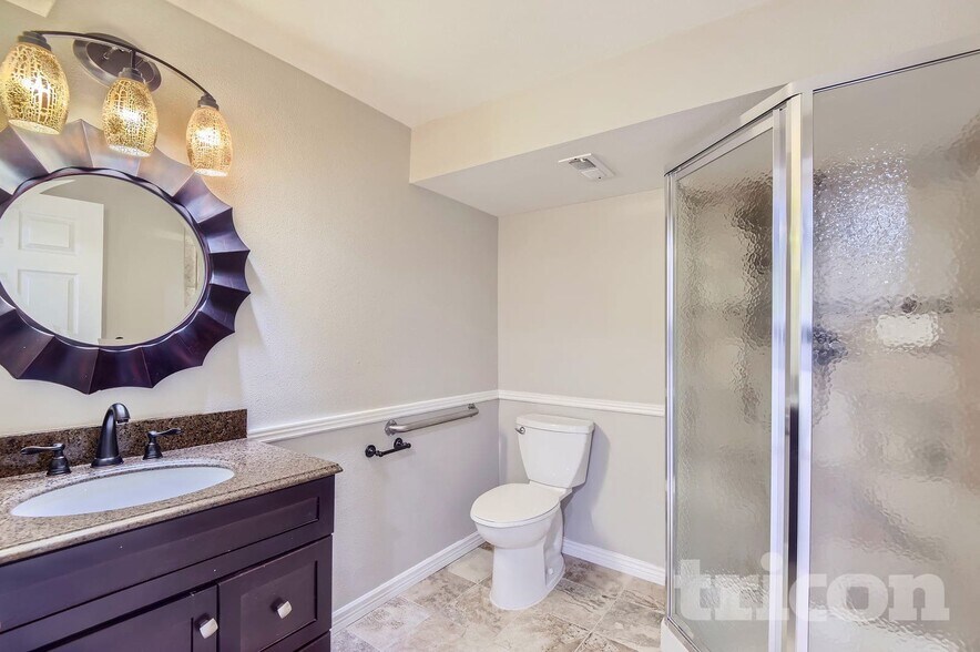 Building Photo - 7681 E Easter Pl