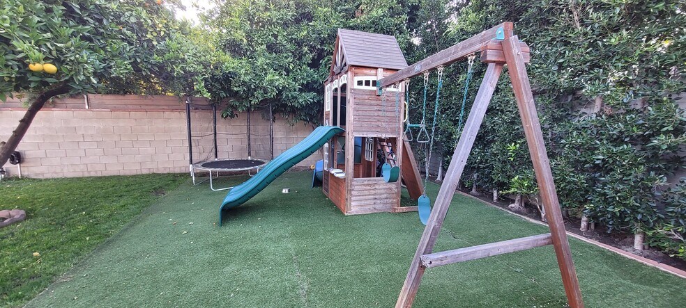 Building Photo - 12619 Tiara St