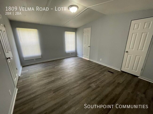Building Photo - 1809 Velma Rd