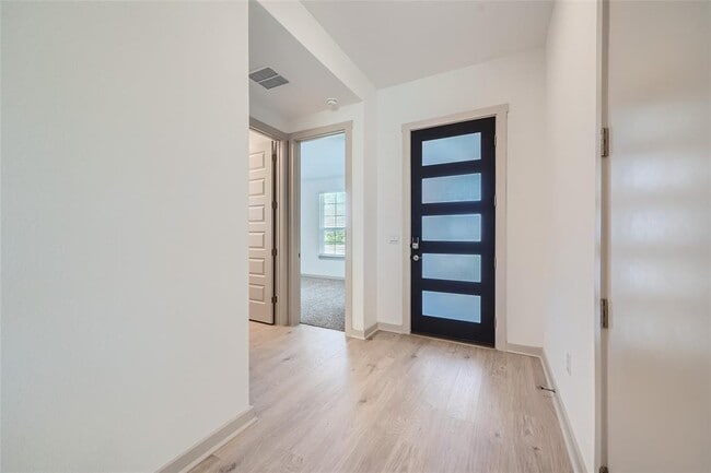 Building Photo - 509 Barton Run Dr