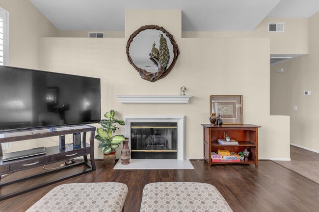 Building Photo - 170 Vía Tramonto