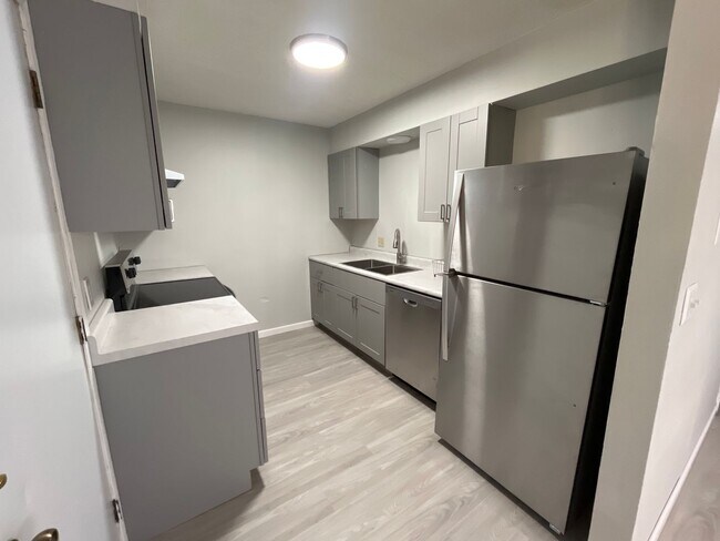 Building Photo - 3710/3714 N Farm Rd 165