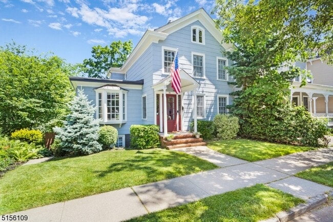 Primary Photo - 16 Hill St