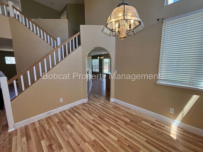 Building Photo - 1477 Ridge Point Dr