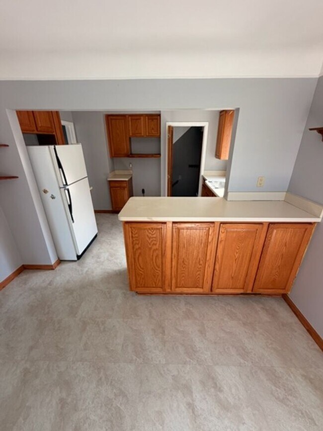 Building Photo - Charming Single-Family Home in Desirable Allen Park Neighborhood
