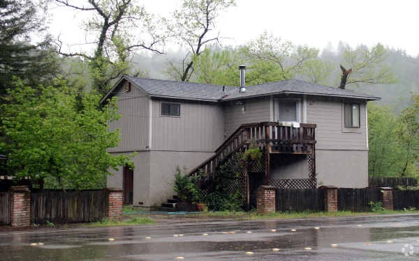 Primary Photo - 14975 River Rd
