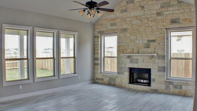 Building Photo - 336 Jake Dr