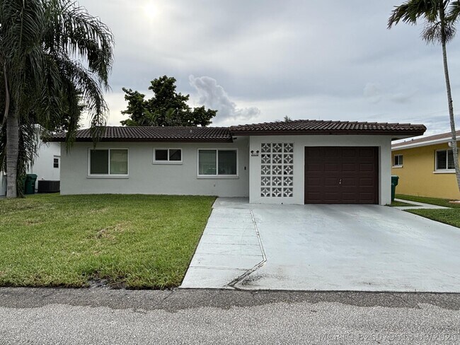 Building Photo - 5611 NW 49th Terrace