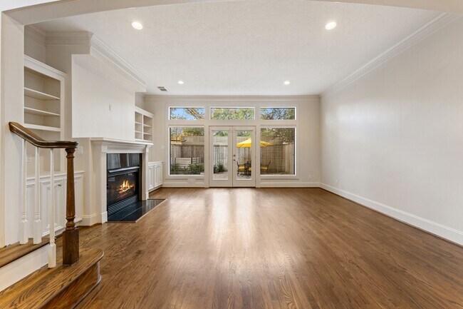 Building Photo - 5422 Gibson St