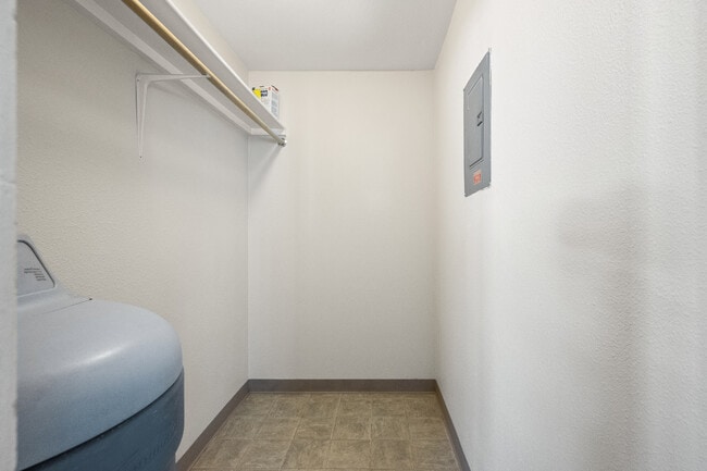 Building Photo - 1118 Cheri Way